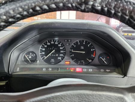 1989-BMW-3-Series-323i_5