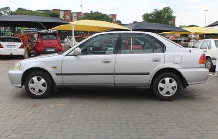 2000-Honda-Ballade-180i-Luxline-Auto_3