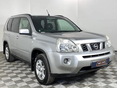 2010-Nissan-X-Trail-25-SE-4x4_4