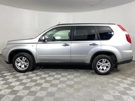 2010-Nissan-X-Trail-25-SE-4x4_7