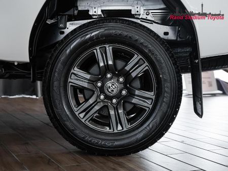 2022-Toyota-Hilux-24-GD-6-Raised-Body-Raider-Extended-Cab_9