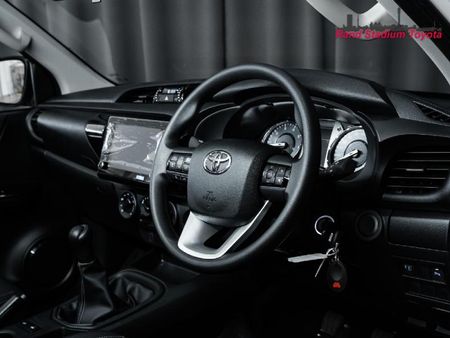 2022-Toyota-Hilux-24-GD-6-Raised-Body-Raider-Extended-Cab_10