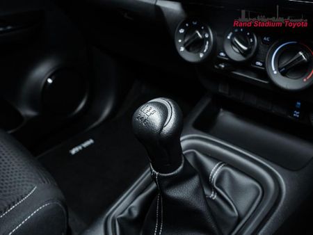 2022-Toyota-Hilux-24-GD-6-Raised-Body-Raider-Extended-Cab_12