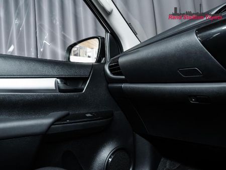 2022-Toyota-Hilux-24-GD-6-Raised-Body-Raider-Extended-Cab_14