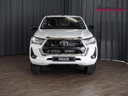 2022-Toyota-Hilux-24-GD-6-Raised-Body-Raider-Extended-Cab_3