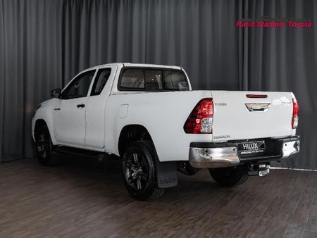 2022-Toyota-Hilux-24-GD-6-Raised-Body-Raider-Extended-Cab_4