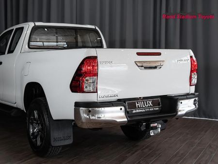 2022-Toyota-Hilux-24-GD-6-Raised-Body-Raider-Extended-Cab_5