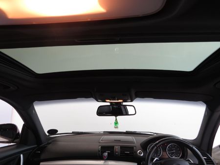 2010-BMW-1-Series-135i-Coupe-M-Sport-Auto_6
