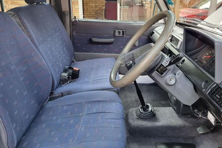 1994-Toyota-Venture-2200-64_9