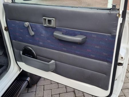 1994-Toyota-Venture-2200-64_10