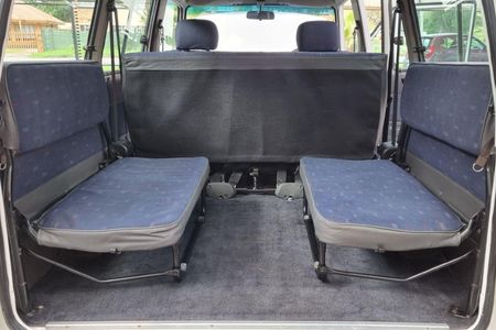 1994-Toyota-Venture-2200-64_12