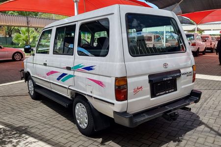 1994-Toyota-Venture-2200-64_3
