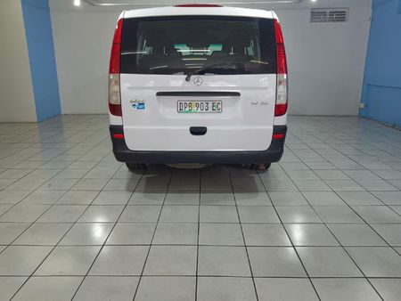 2005-Mercedes-Benz-Vito-115-CDI-CrewBus_11