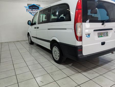 2005-Mercedes-Benz-Vito-115-CDI-CrewBus_12