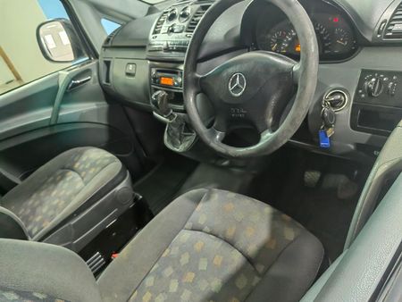 2005-Mercedes-Benz-Vito-115-CDI-CrewBus_6