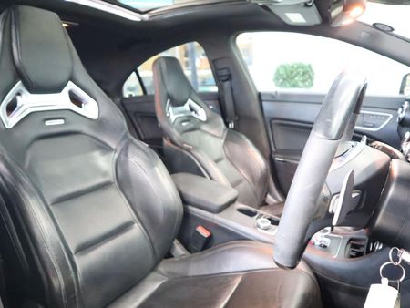 2014-Mercedes-AMG-CLA-45-AMG_5