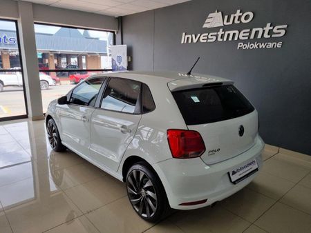 2022-Volkswagen-Polo-Vivo-16-Highline-5-dr_9