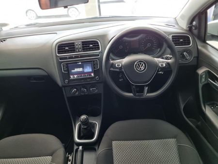 2022-Volkswagen-Polo-Vivo-16-Highline-5-dr_14