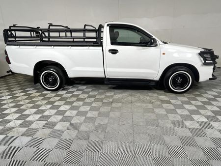 2013-Toyota-Hilux-20-VVTi-Single-Cab_4