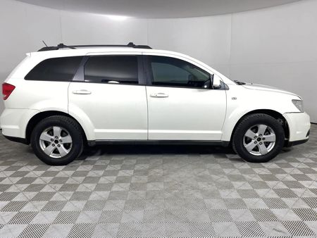 2012-Dodge-Journey-36-V6-SXT-Auto_5