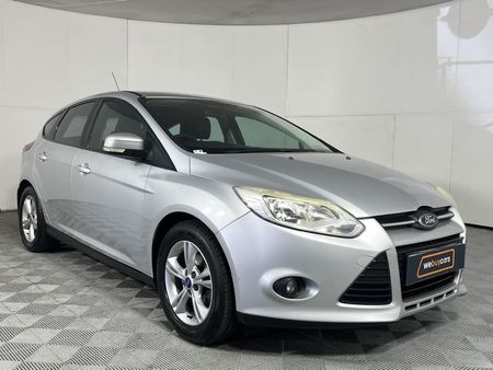 2011-Ford-Focus-16-Ti-VCT-Trend_4