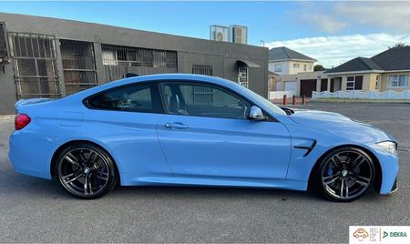 2014-BMW-M4-Coupe-Auto_2