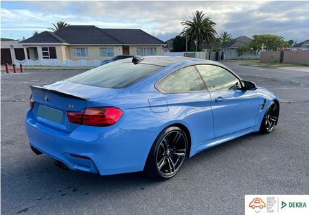 2014-BMW-M4-Coupe-Auto_3