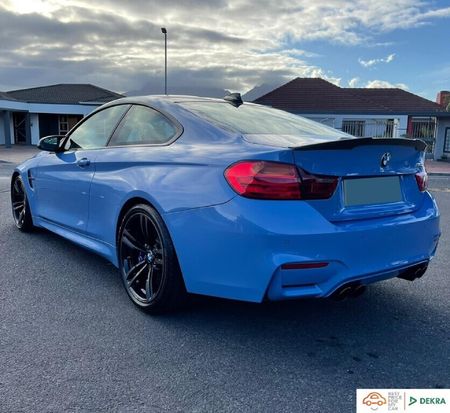 2014-BMW-M4-Coupe-Auto_4