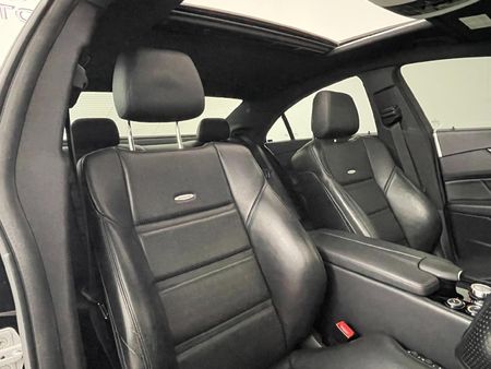 2013-Mercedes-Benz-CLS-CLS-63-AMG_12