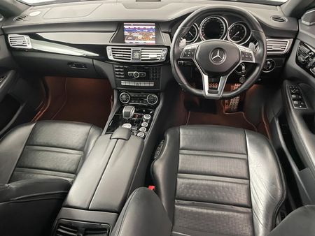 2013-Mercedes-Benz-CLS-CLS-63-AMG_7