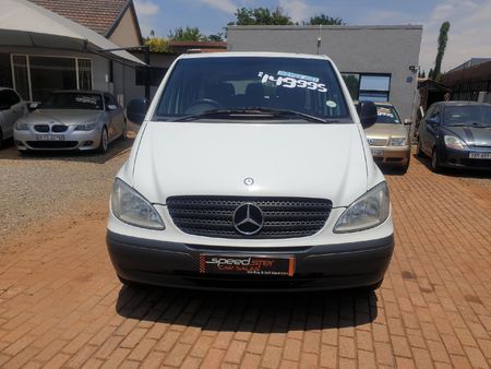 2005-Mercedes-Benz-Vito-115-CDI-CrewBus_1