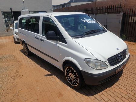 2005-Mercedes-Benz-Vito-115-CDI-CrewBus_3
