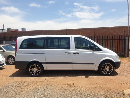 2005-Mercedes-Benz-Vito-115-CDI-CrewBus_4