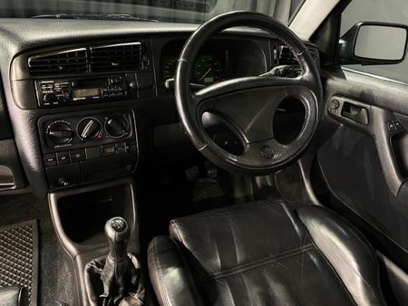1995-Volkswagen-Jetta-VR6-Executive_11