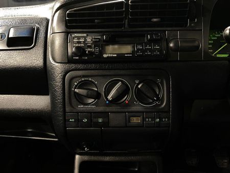 1995-Volkswagen-Jetta-VR6-Executive_8
