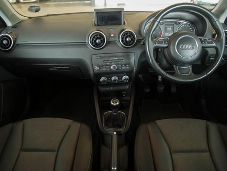 2015-Audi-A1-16-TDI-Ambition_9