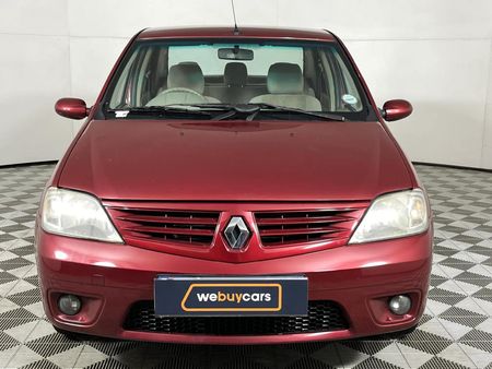 2009-Renault-Logan-16-Expression_3