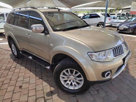 2010-Mitsubishi-Pajero-Sport-32-DI-D-GLS-Auto_0