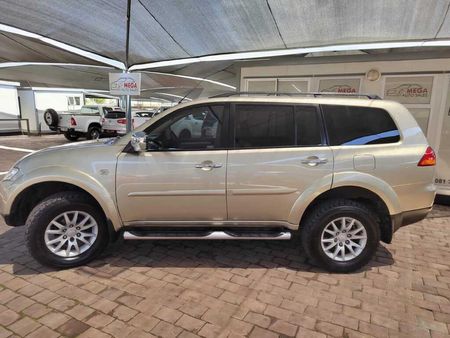 2010-Mitsubishi-Pajero-Sport-32-DI-D-GLS-Auto_4