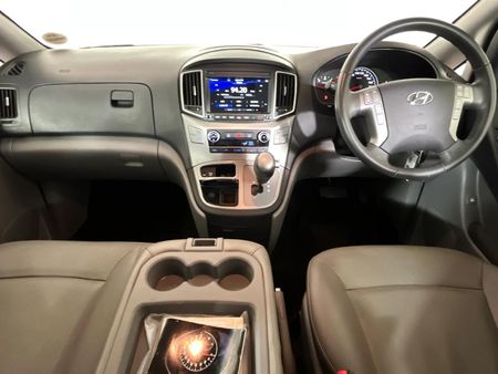 2020-Hyundai-H-1-25-CRDi-Elite-Auto_1