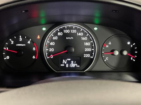 2020-Hyundai-H-1-25-CRDi-Elite-Auto_2