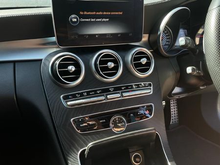2017-Mercedes-AMG-C-Class-C43-AMG-4Matic_9