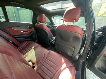 2017-Mercedes-AMG-C-Class-C43-AMG-4Matic_8