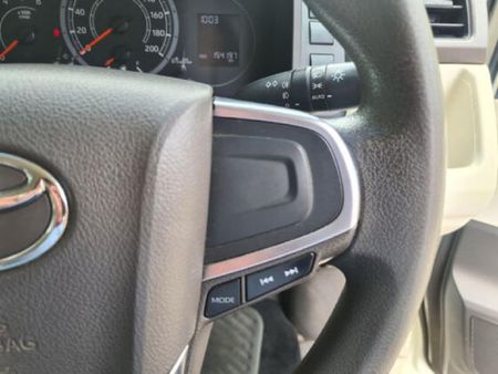 2019-Toyota-Quantum-28-GL-11-seat_17