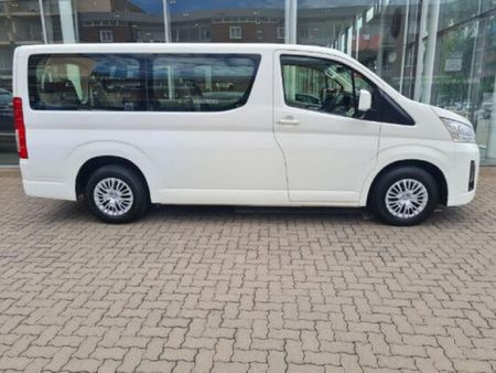 2019-Toyota-Quantum-28-GL-11-seat_7