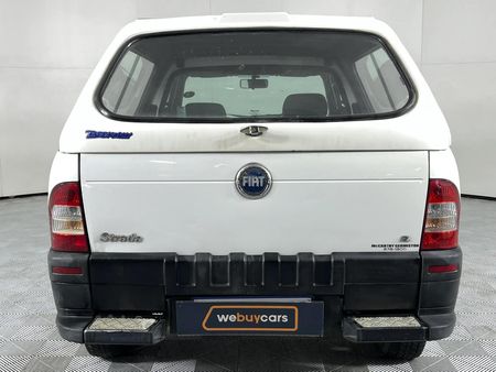 2006-Fiat-Strada-12-EL_5
