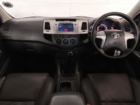 2011-Toyota-Hilux-27-VVTi-Heritage-Raised-Body-Double-Cab_1