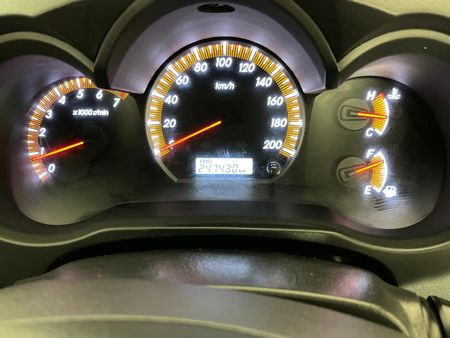 2011-Toyota-Hilux-27-VVTi-Heritage-Raised-Body-Double-Cab_2