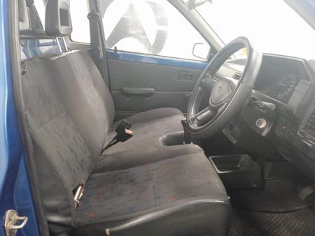 2002-Ford-Bantam-1300-Leisure_6