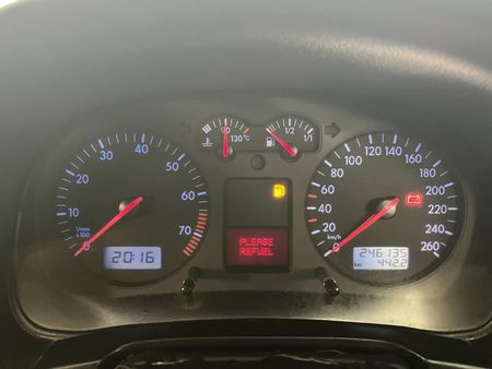 2000-Volkswagen-Golf-4-GTI-18T_2